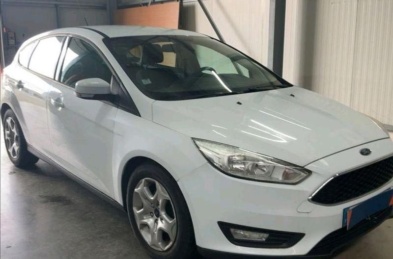 Usado 2015 Ford Focus Sedan | € 7.400 (Preço justo) - Imagem 1/4