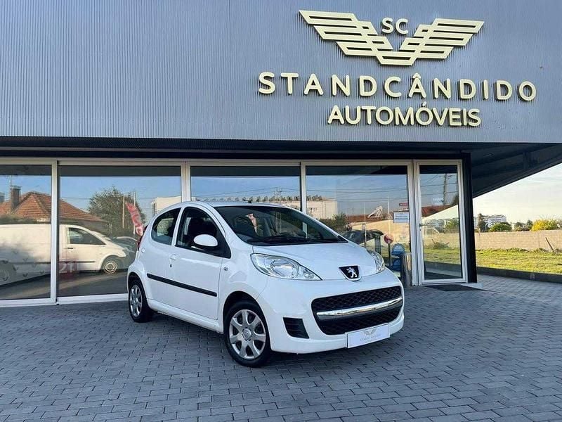 Branco Usado 2009 Peugeot 107 Citadino | € 6.490 (Preço justo) - Imagem 1/4