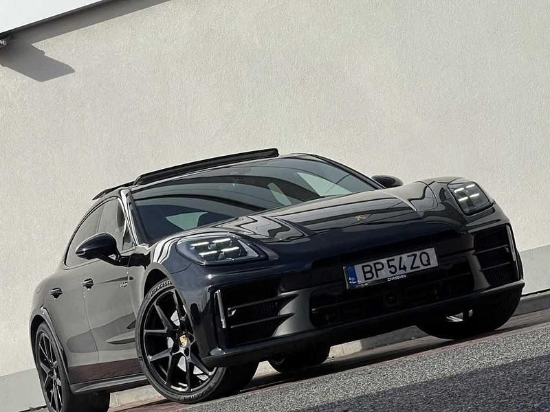 Preto Usado 2024 Porsche Panamera Sedan | € 139.700 - Imagem 1/4