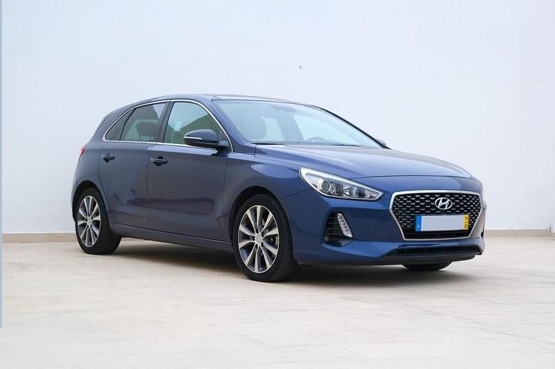 Azul Usado 2018 Hyundai i30 | € 15.500 (Caro) - Imagem 1/4