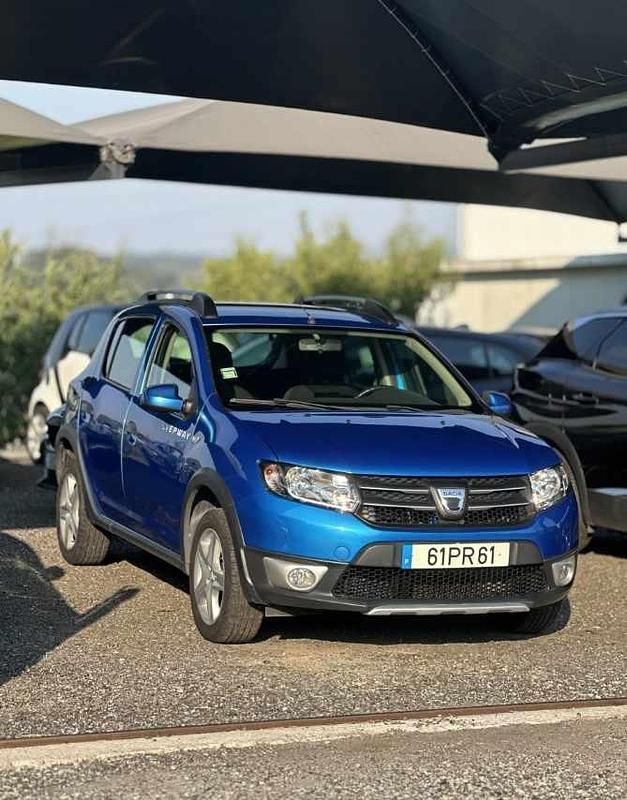 Usado Dacia Sandero 90 HP (66 kW) 2015 Azul Citadino