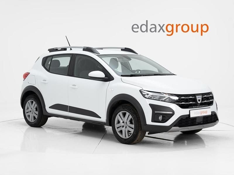 Usado Dacia Sandero Comfort 91 HP (66 kW) 2022 Branco SUV