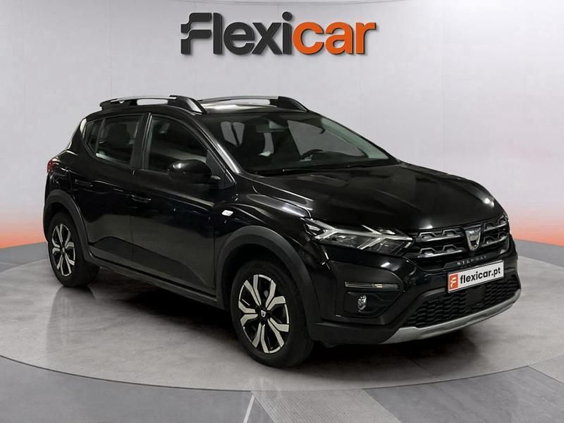 Preto Usado 2022 Dacia Sandero Comfort Sedan | € 17.490 (Caro) - Imagem 1/4