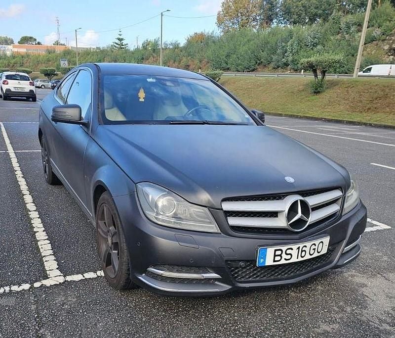 Usado 2011 Mercedes C220 Coupé | € 9.900 - Imagem 1/4