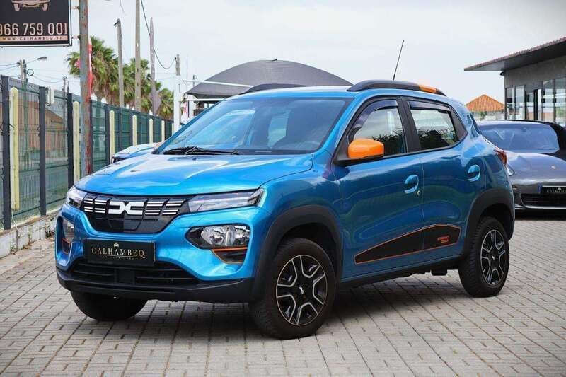 Azul Usado 2023 Dacia Spring Essentiel Citadino | € 13.990 (Preço justo) - Imagem 1/4
