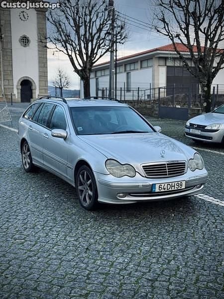 Cinza Usado 2001 Mercedes C220 Classic Carrinha | € 4.900 (Bom preço) - Imagem 1/1