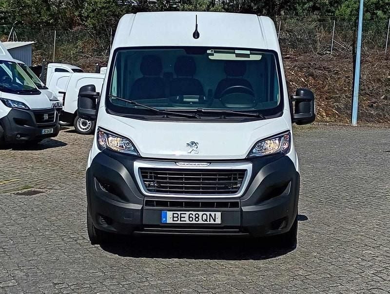 Usado Peugeot Boxer 140 HP (102 kW) 2023 Branco Van