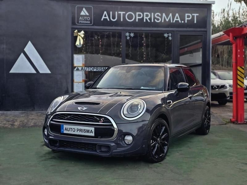 Usado Mini Cooper 170 HP (125 kW) 2014 Cinzento Citadino