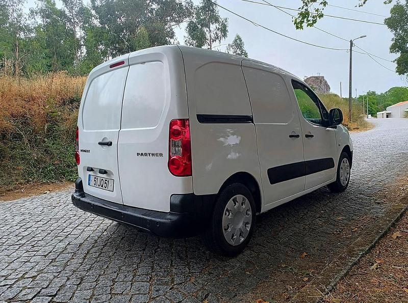 Usado Peugeot Partner 74 HP (54 kW) 2010 Branco Monovolume