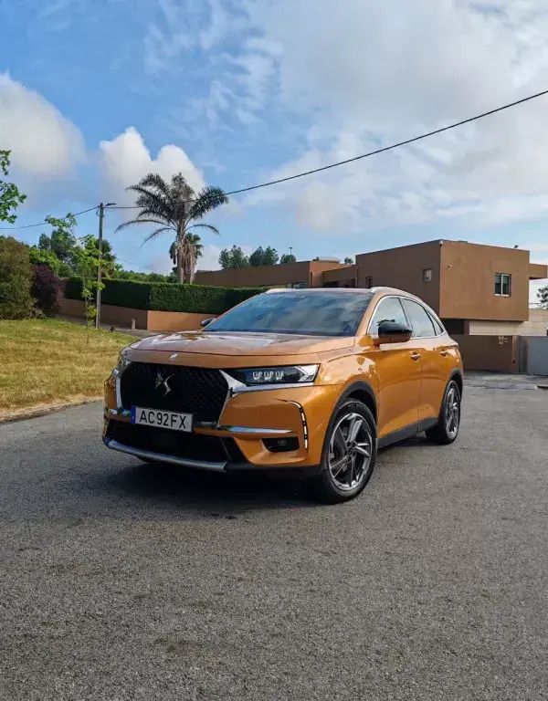 Dourado Usado 2020 DS Automobiles DS7 Crossback Grand Chic SUV | € 28.750 (Preço justo) - Imagem 1/4