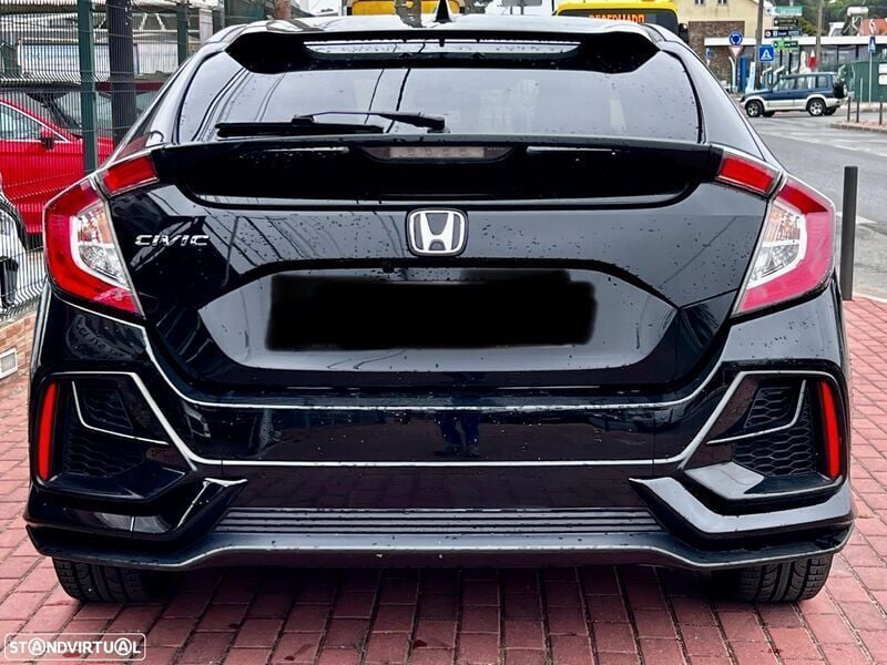 Usado Honda Civic Dynamic 126 HP (92 kW) 2020 Preto Sedan