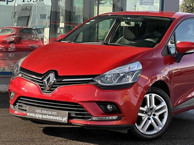 Usado Renault Clio IV Dynamique 75 HP (55 kW) 2017 Vermelho