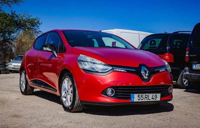 Usado Renault Clio IV 90 HP (66 kW) 2016 Vermelho