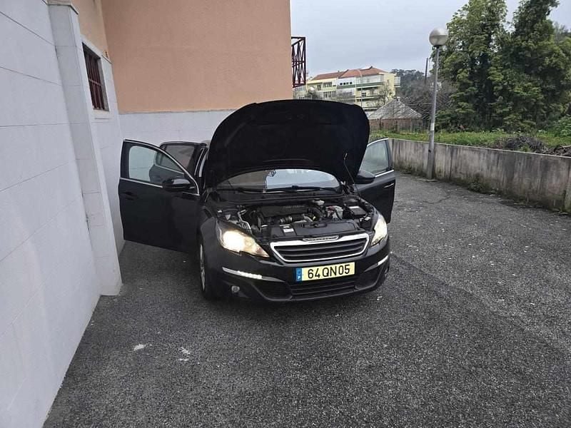 Usado Peugeot 308 120 HP (88 kW) 2015 Preto Citadino