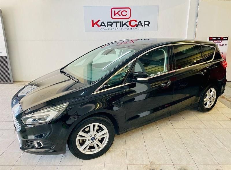 Preto Usado 2017 Ford S-MAX S Monovolume | € 16.999 (Preço justo) - Imagem 1/4