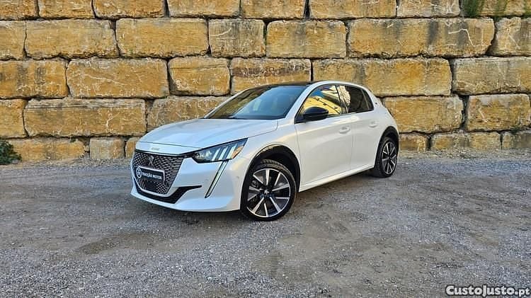 Branco Usado 2021 Peugeot e-208 GT Citadino | € 19.950 (Preço justo) - Imagem 1/1