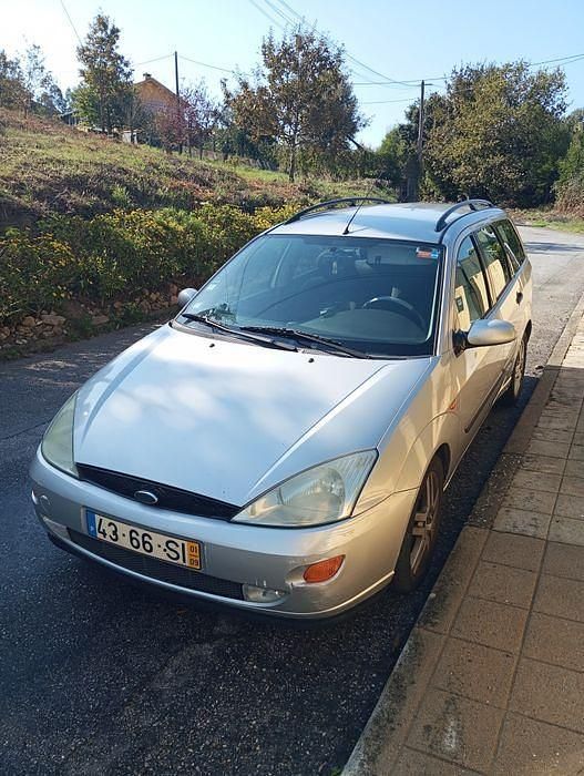 Usado 2001 Ford Focus Sedan | € 1.150 (Bom preço) - Imagem 1/4