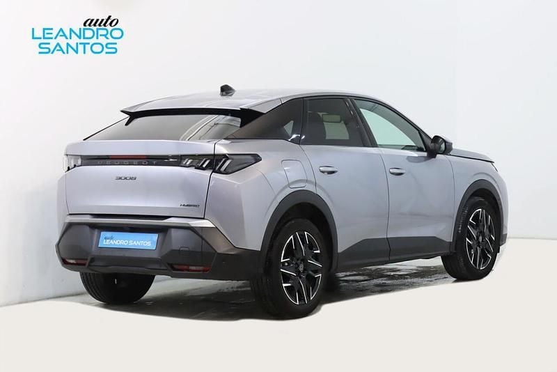 Usado Peugeot 3008 145 HP (106 kW) 2025 Cinzento SUV