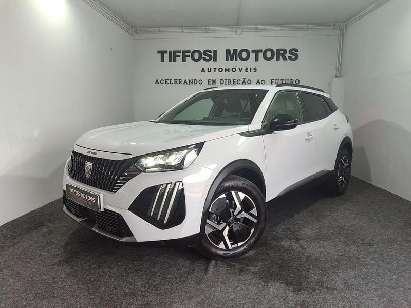 Branco Usado 2024 Peugeot 2008 Allure SUV | € 26.250 - Imagem 1/4