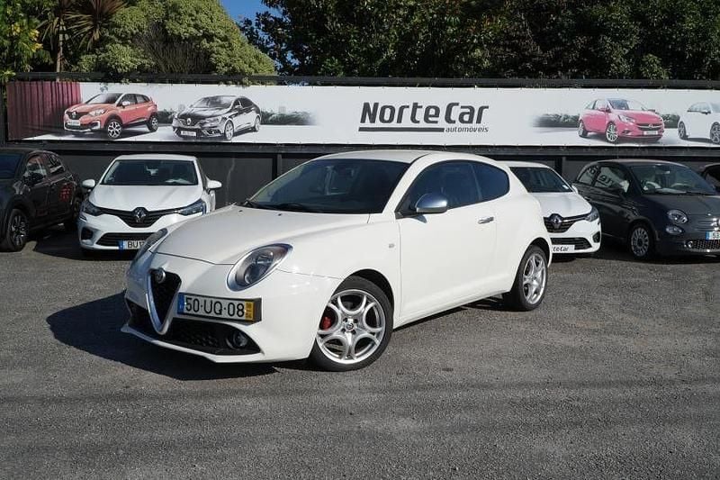 Branco Usado 2018 Alfa Romeo MiTo Citadino | € 11.900 (Preço elevado) - Imagem 1/4