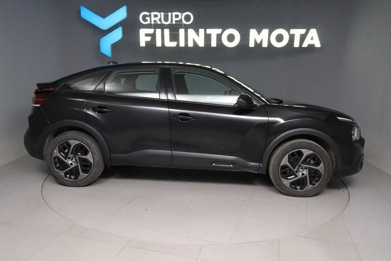 Preto Usado 2024 Citroën C4 PureTech | € 19.990 (Preço justo) - Imagem 1/4