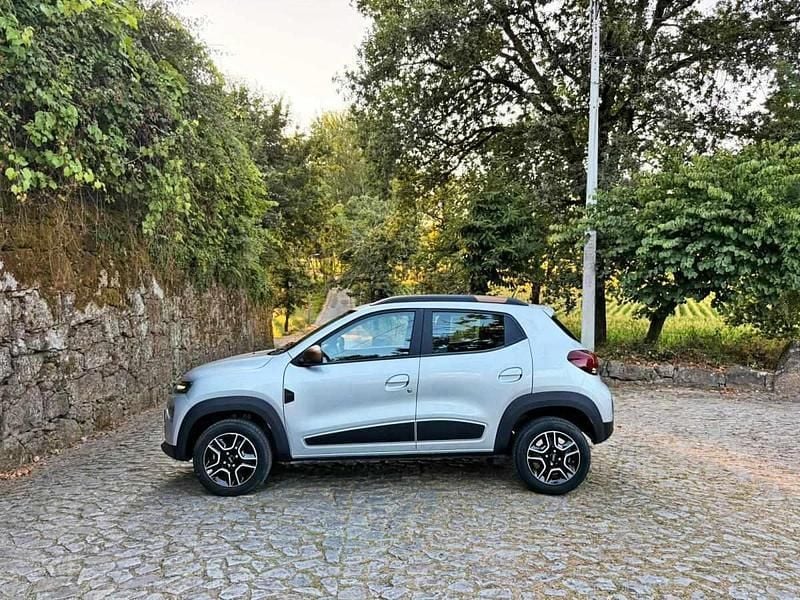 Usado Dacia Spring Extreme 47 kW (65 HP) 2023 Cinzento Citadino