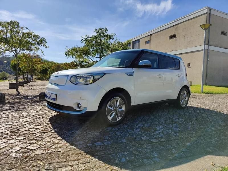 Usado Kia Soul EV 80 kW (110 HP) 2018 Branco SUV