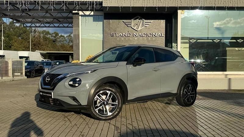 Cinza Usado 2025 Nissan Juke N-Connecta SUV | € 22.900 (Preço justo) - Imagem 1/4