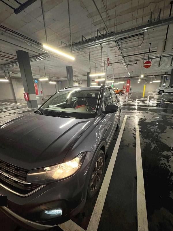 Usado VW T-Cross 110 HP (80 kW) 2022 Cinzento SUV