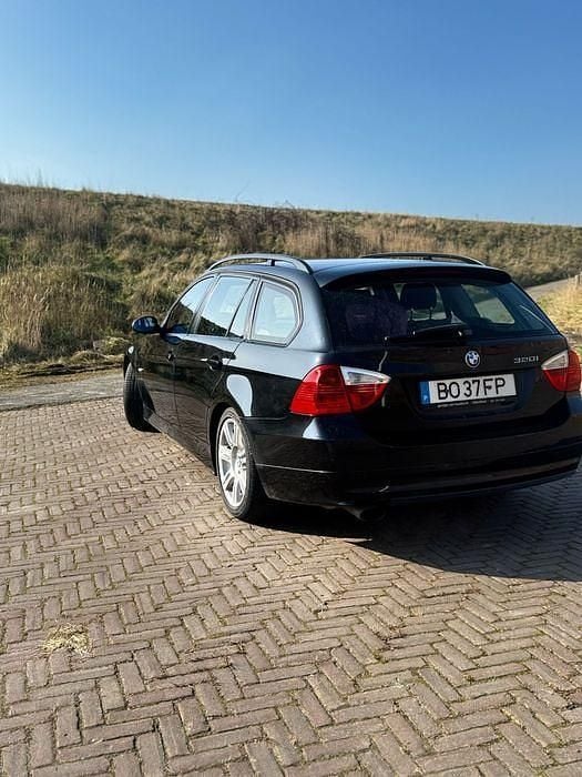 Usado 2008 BMW 320 Carrinha | € 4.000 - Imagem 1/4