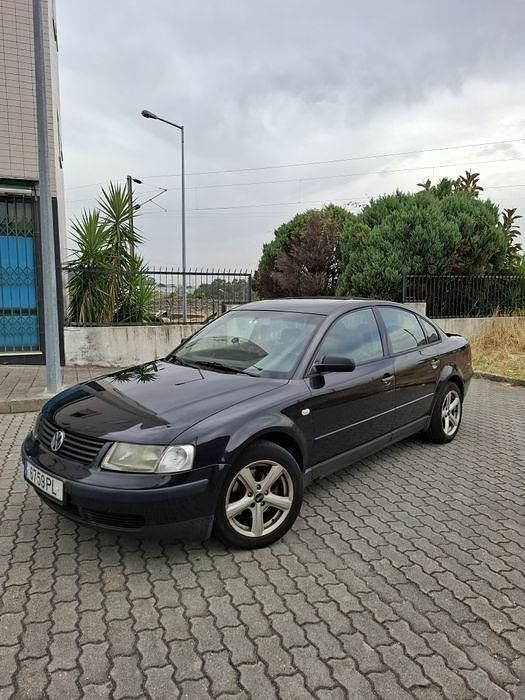 Usado 2000 VW Passat Sedan | € 2.500 - Imagem 1/4