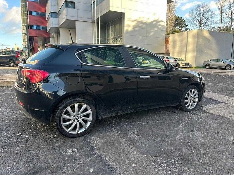 Usado Alfa Romeo Giulietta 120 HP (88 kW) 2016 Sedan