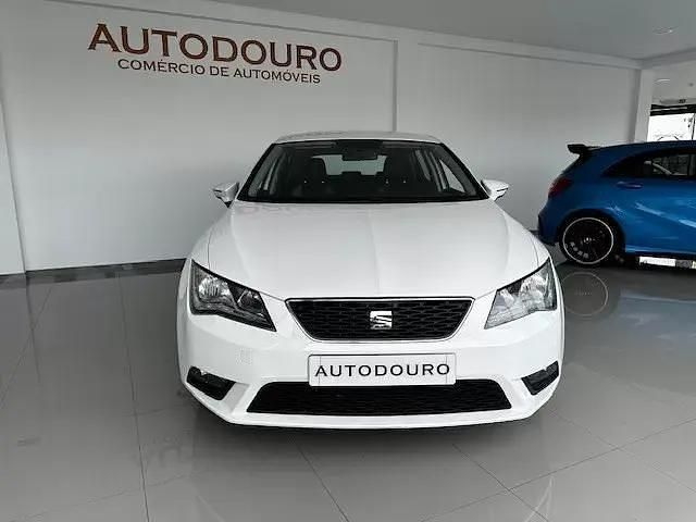 Usado Seat Leon Reference 105 HP (77 kW) 2014 Branco Citadino