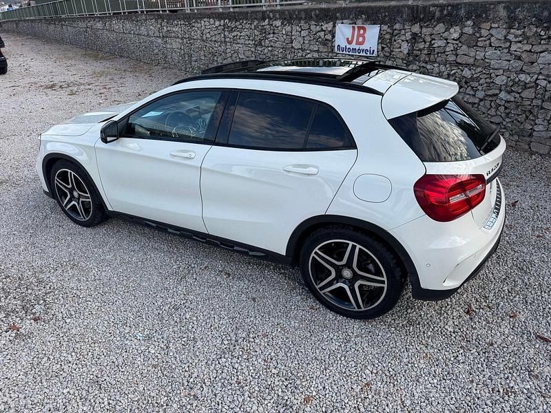 Usado Mercedes GLA220 AMG line 170 HP (125 kW) 2015 Branco SUV