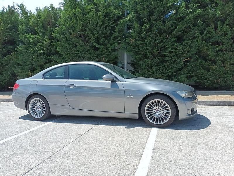 Usado BMW 320 177 HP (130 kW) 2009 Coupé