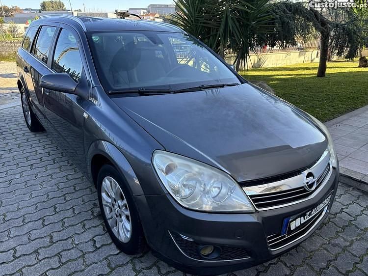 Cinza Usado 2009 Opel Astra Carrinha | € 4.900 (Caro) - Imagem 1/1