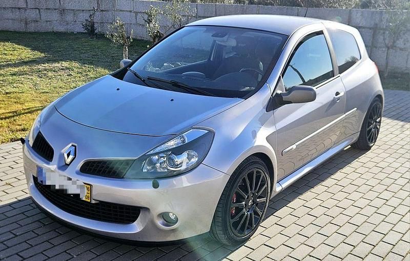 Usado Renault Clio R.S. R.S. 200 HP (147 kW) 2006 Citadino