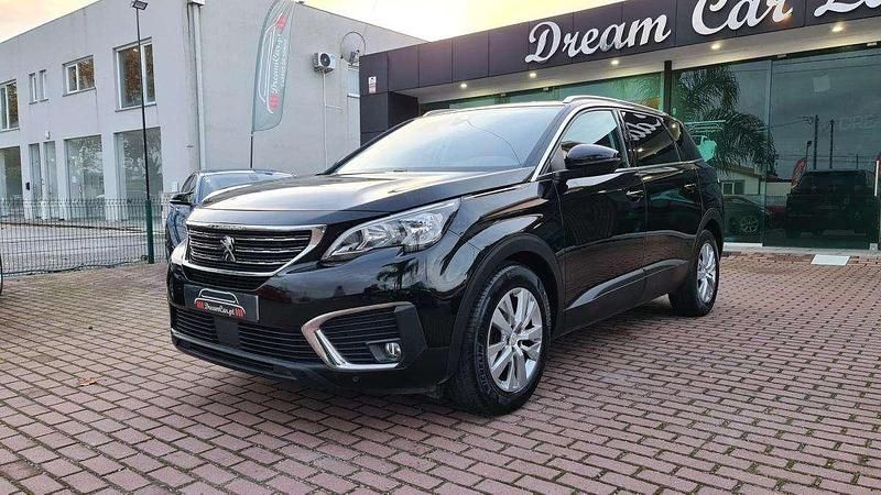 Usado Peugeot 5008 Allure 130 HP (95 kW) 2020 Preto Monovolume
