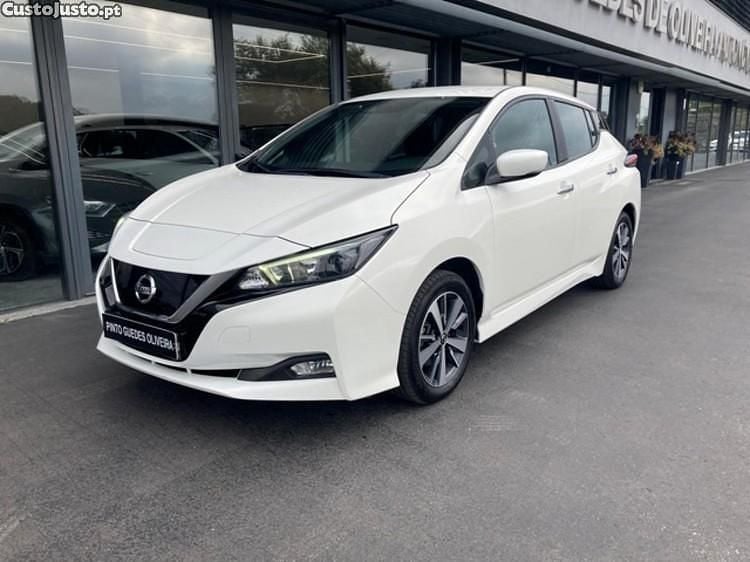 Usado Nissan Leaf Acenta 110 kW (150 HP) 2019 Branco Citadino