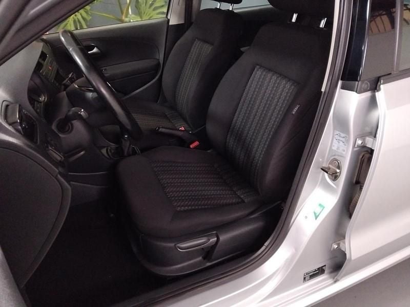Usado VW Polo 75 HP (55 kW) 2014 Cinza Citadino