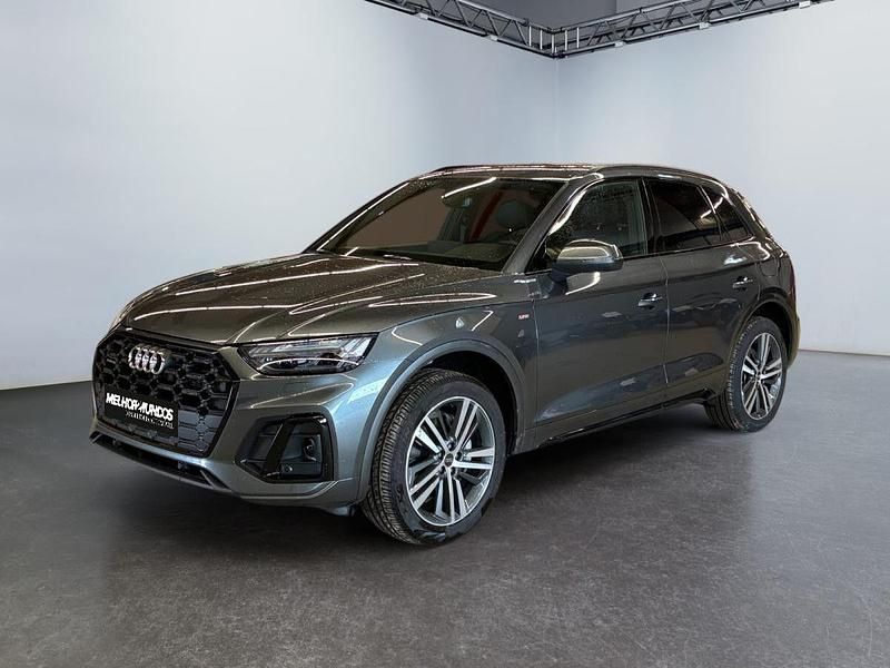 Cinza Usado 2025 Audi Q5 S-Line SUV | € 69.900 - Imagem 1/4