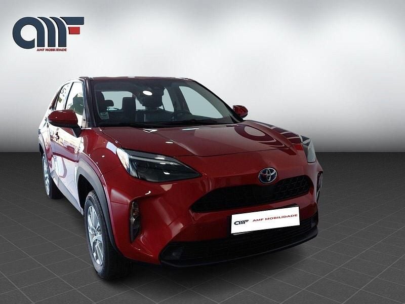 Vermelho Usado 2024 Toyota Yaris Cross Comfort SUV | € 26.490 - Imagem 1/4