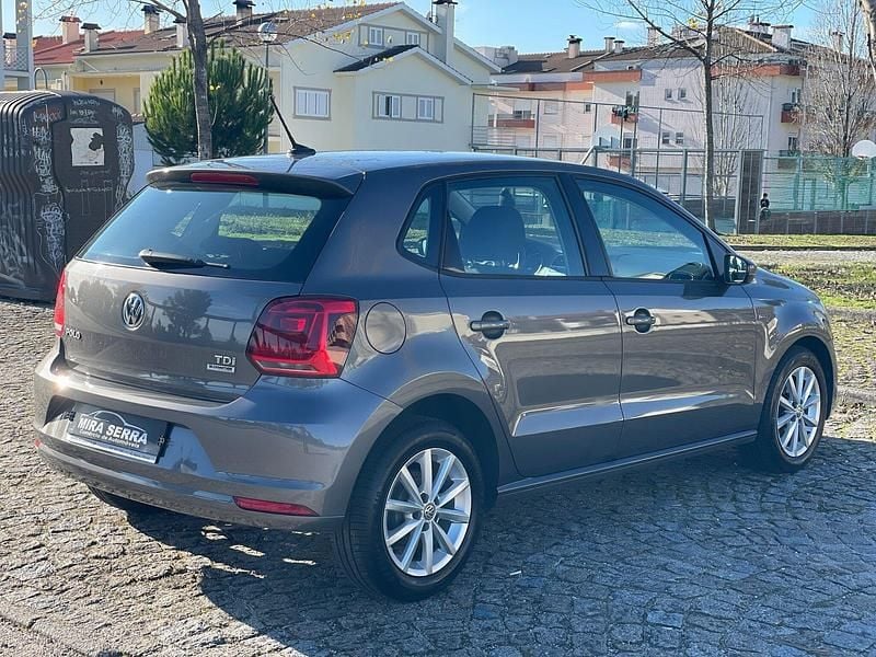 Usado VW Polo LOUNGE 90 HP (66 kW) 2015 Cinza Citadino