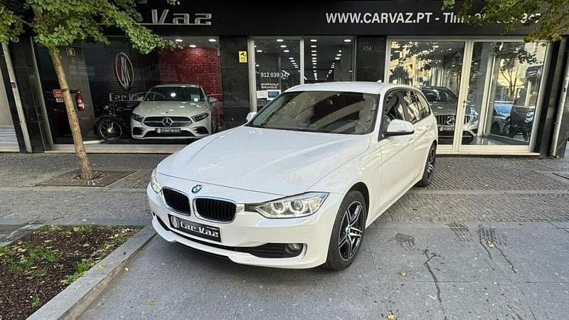 Branco Usado 2015 BMW 320 Carrinha | € 15.950 (Preço justo) - Imagem 1/4