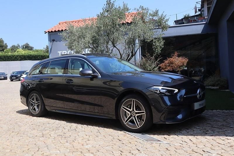 Castanho Usado 2023 Mercedes C300e AMG line Carrinha | € 46.950 (Preço justo) - Imagem 1/4