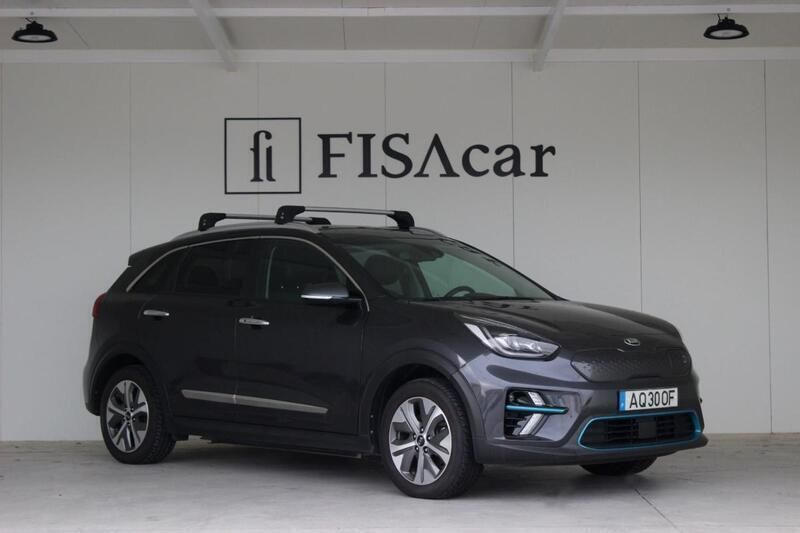 Cinzento Usado 2018 Kia e-Niro SUV | € 19.850 (Preço elevado) - Imagem 1/4