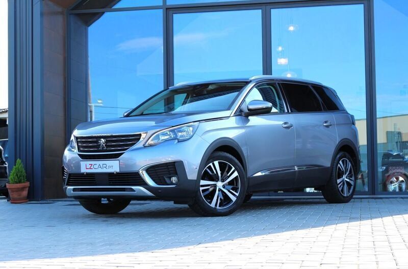 Cinzento Usado 2020 Peugeot 5008 Allure Monovolume | € 22.950 (Caro) - Imagem 1/4