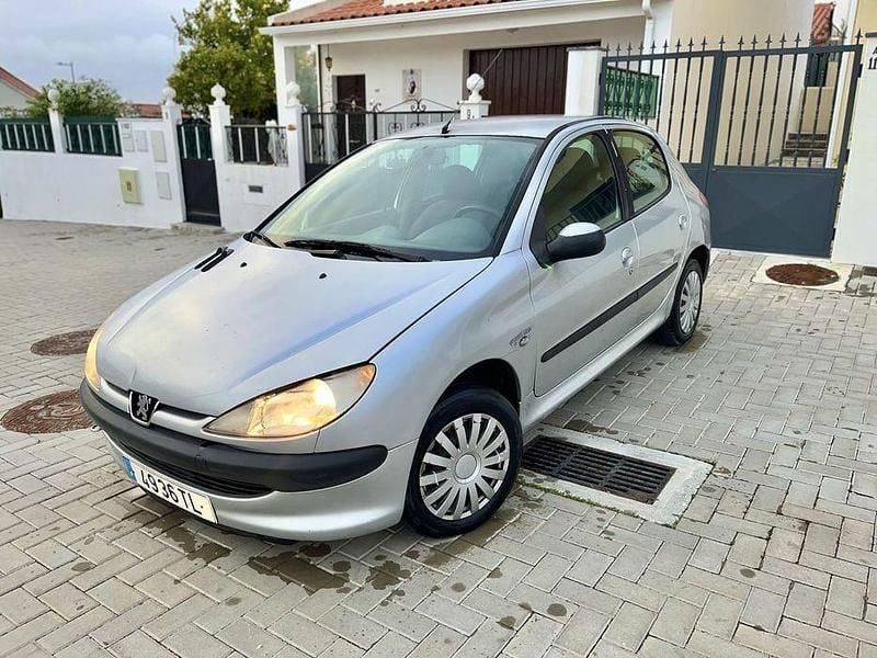 Usado 2002 Peugeot 206 Sedan | € 1.470 (Preço justo) - Imagem 1/4