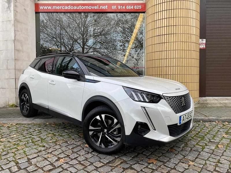 Branco Usado 2022 Peugeot e-2008 SUV | € 20.900 (Bom preço) - Imagem 1/4