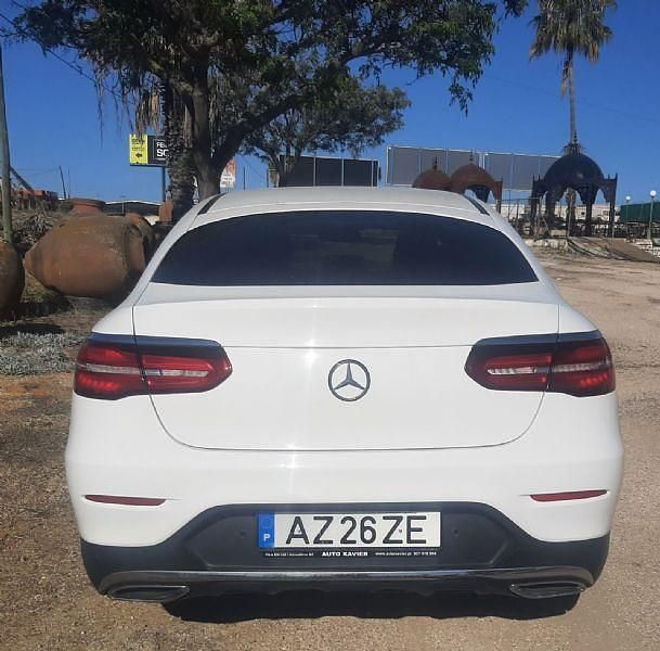 Usado Mercedes GLC250 AMG line 204 HP (150 kW) 2018 Branco Coupé